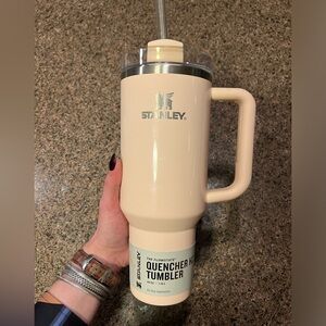 🩷🩷 NWT Stanley 40oz Glazed Donut 🩷🩷